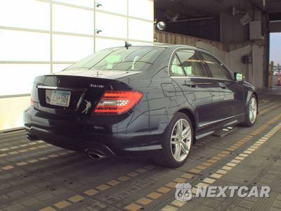 2014 Mercedes-Benz C 300 4MATIC Sedan - zdjęcie 4 z 18 - miniatura
