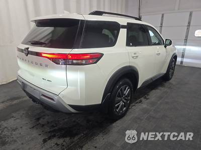 2024 Nissan Pathfinder SV - zdjęcie 4 z 22 - miniatura