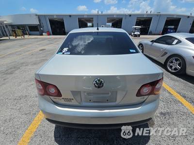 2010 Volkswagen Jetta Sedan Limited - zdjęcie 5 z 33 - miniatura