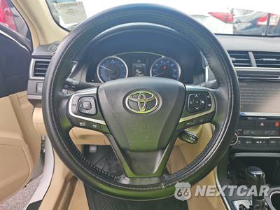 2016 Toyota Camry XLE - zdjęcie 10 z 24 - miniatura