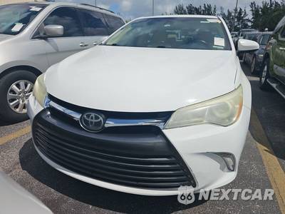 2016 Toyota Camry XLE - zdjęcie 2 z 24 - miniatura