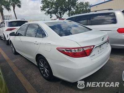 2016 Toyota Camry XLE - zdjęcie 6 z 24 - miniatura