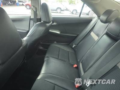 2014 Toyota Camry SE - zdjęcie 13 z 30 - miniatura