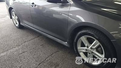 2014 Toyota Camry SE - zdjęcie 22 z 30 - miniatura