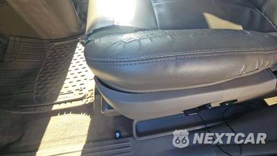 2014 Chrysler Town & Country Touring 121.2" WB - zdjęcie 19 z 43 - miniatura