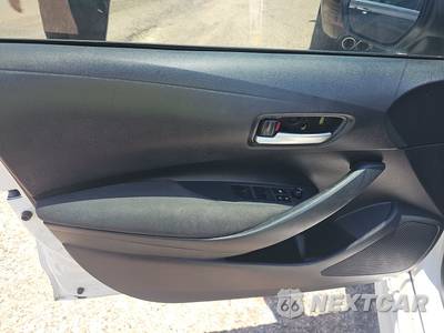 2021 Toyota Corolla LE Sedan - zdjęcie 9 z 37 - miniatura