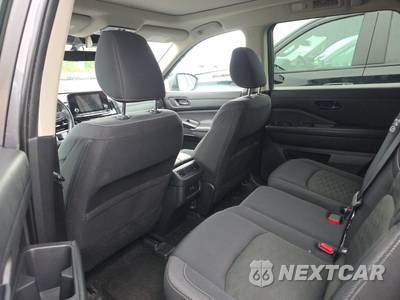 2024 Nissan Pathfinder SV - zdjęcie 13 z 33 - miniatura