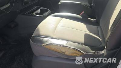 2015 Nissan NV3500 HD Passenger S 146.1" WB - zdjęcie 23 z 36 - miniatura