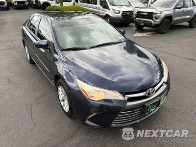 2017 Toyota Camry LE - zdjęcie 7 z 49 - miniatura