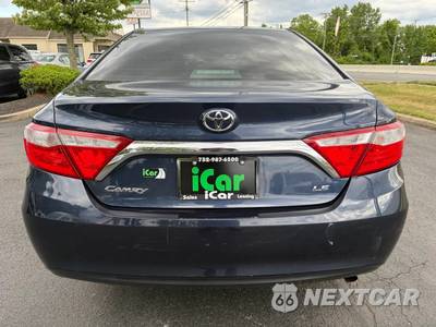 2017 Toyota Camry LE - zdjęcie 10 z 49 - miniatura