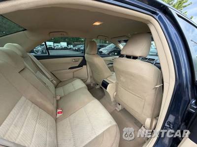 2017 Toyota Camry LE - zdjęcie 28 z 49 - miniatura