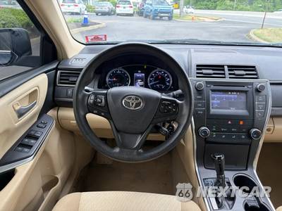 2017 Toyota Camry LE - zdjęcie 26 z 49 - miniatura