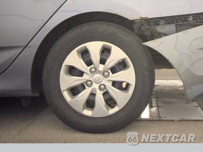 2015 Hyundai Accent GLS Sedan - zdjęcie 12 z 42 - miniatura