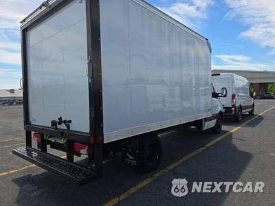 2024 Mercedes-Benz Sprinter 4500 Cab Chassis DRW 170.0" WB - zdjęcie 4 z 17 - miniatura