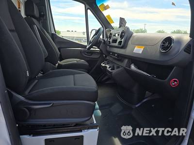 2024 Mercedes-Benz Sprinter 4500 Cab Chassis DRW 170.0" WB - zdjęcie 8 z 17 - miniatura
