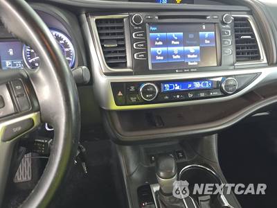2016 Toyota Highlander LE Plus - zdjęcie 11 z 26 - miniatura