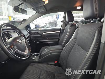 2016 Toyota Highlander LE Plus - zdjęcie 7 z 26 - miniatura