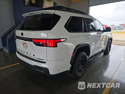 2025 Toyota Sequoia TRD Pro - zdjęcie 4 z 22 - miniatura