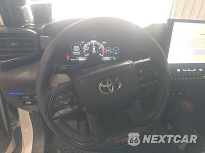2025 Toyota Sequoia TRD Pro - zdjęcie 10 z 22 - miniatura