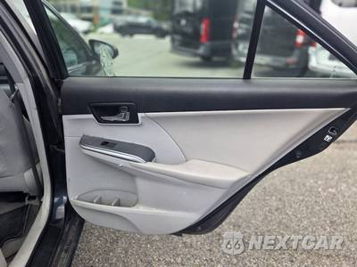 2013 Toyota XLE - zdjęcie 66 z 72 - miniatura
