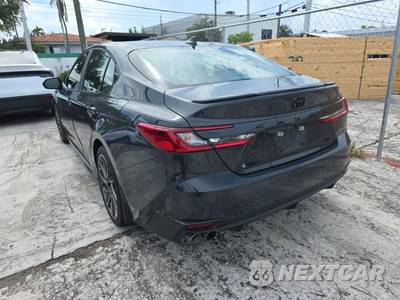 2025 Toyota Camry LE - zdjęcie 6 z 23 - miniatura