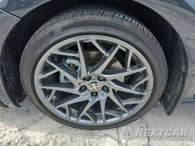 2025 Toyota Camry LE - zdjęcie 8 z 23 - miniatura