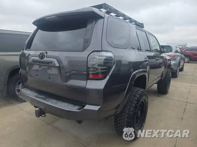 2017 Toyota 4Runner SR5 - zdjęcie 4 z 30 - miniatura