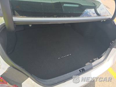 2023 Toyota Camry SE - zdjęcie 17 z 19 - miniatura