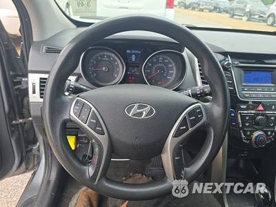 2017 Hyundai Elantra GT Hatchback - zdjęcie 10 z 17 - miniatura