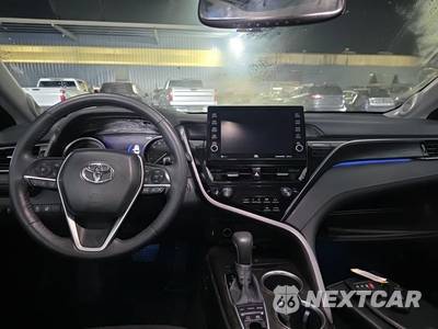 2022 Toyota Camry Hybrid XLE - zdjęcie 8 z 20 - miniatura