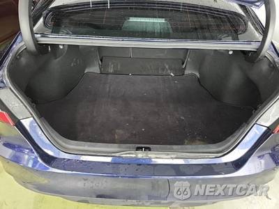 2022 Toyota Camry Hybrid XLE - zdjęcie 13 z 20 - miniatura