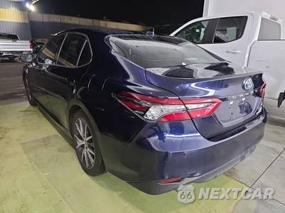 2022 Toyota Camry Hybrid XLE - zdjęcie 6 z 20 - miniatura