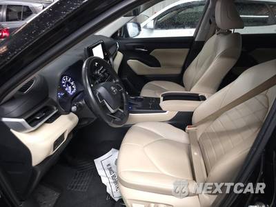 2023 Toyota Highlander XLE - zdjęcie 7 z 18 - miniatura