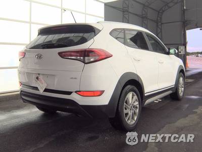 2017 Hyundai Tucson SE - zdjęcie 4 z 18 - miniatura