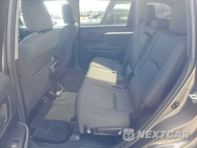 2016 Toyota Highlander LE - zdjęcie 13 z 26 - miniatura