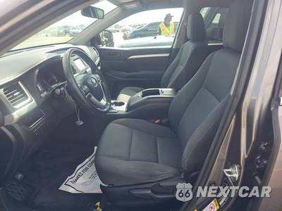 2016 Toyota Highlander LE - zdjęcie 7 z 26 - miniatura