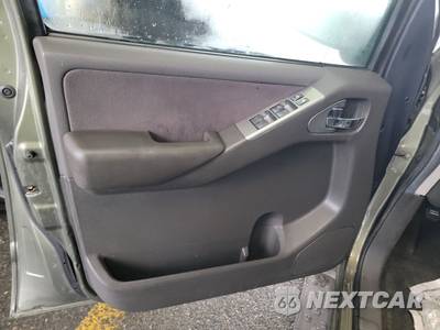 2005 Nissan Pathfinder SE - zdjęcie 9 z 27 - miniatura