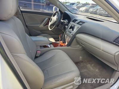 2011 Toyota Camry XLE - zdjęcie 8 z 28 - miniatura