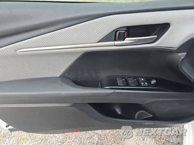 2025 Toyota Camry SE - zdjęcie 9 z 22 - miniatura