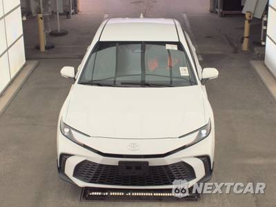 2025 Toyota Camry SE - zdjęcie 2 z 22 - miniatura