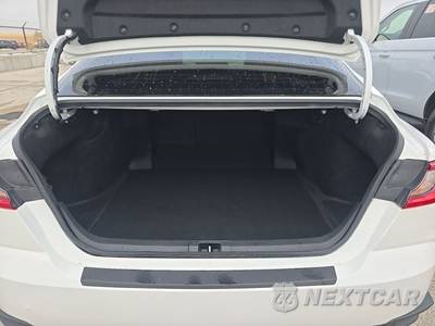 2025 Toyota Camry SE - zdjęcie 16 z 22 - miniatura