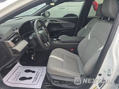 2025 Toyota Camry SE - zdjęcie 7 z 22 - miniatura