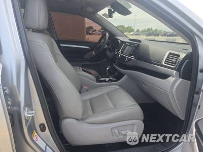 2018 Toyota Highlander XLE - zdjęcie 8 z 36 - miniatura