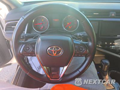 2020 Toyota Camry TRD - zdjęcie 10 z 25 - miniatura