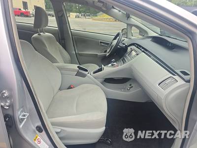 2015 Toyota Prius Three - zdjęcie 8 z 30 - miniatura