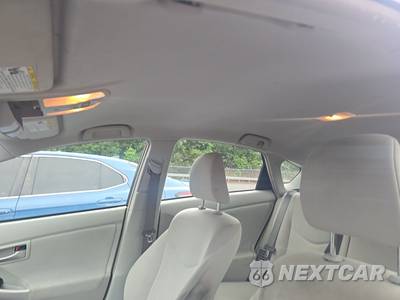 2015 Toyota Prius Three - zdjęcie 18 z 30 - miniatura