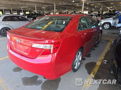 2012 Toyota Camry SE - zdjęcie 4 z 17 - miniatura