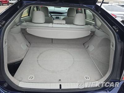 2015 Toyota Prius Two - zdjęcie 17 z 34 - miniatura