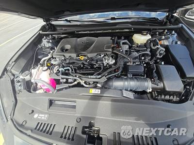 2026 Toyota Camry SE - zdjęcie 15 z 19 - miniatura