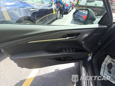 2026 Toyota Camry SE - zdjęcie 9 z 19 - miniatura